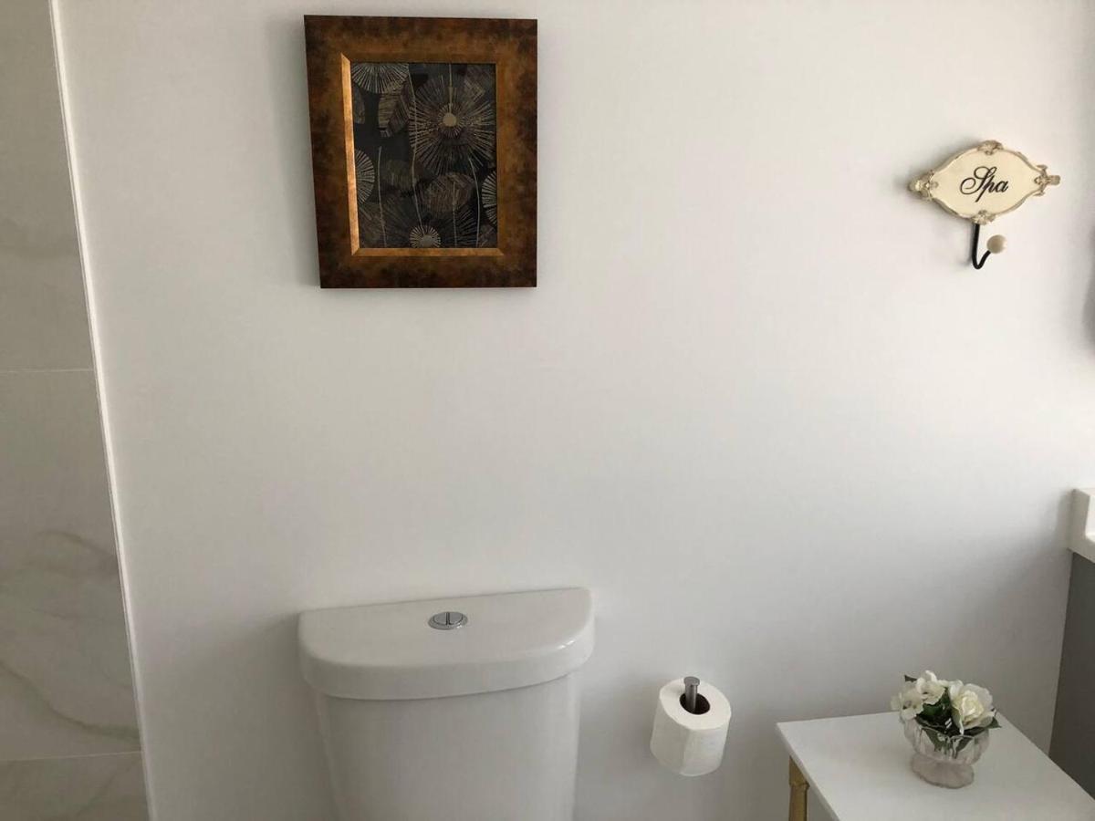Private Suite Mins From Mia Free Parking Miami Exterior foto